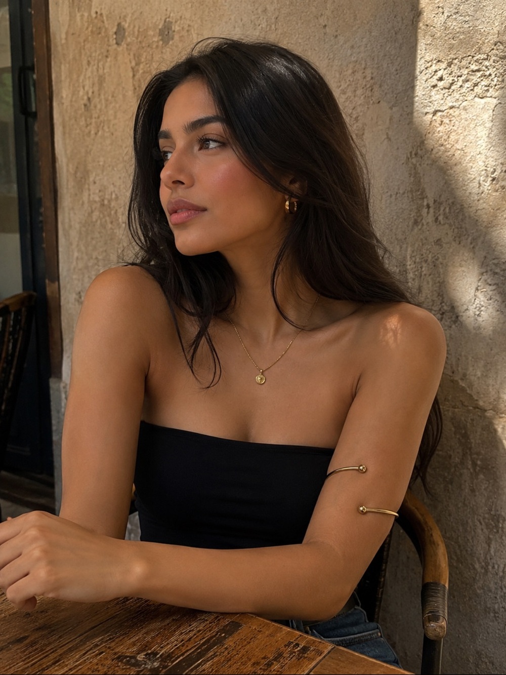 minimalist, adjustable gold upper arm cuff